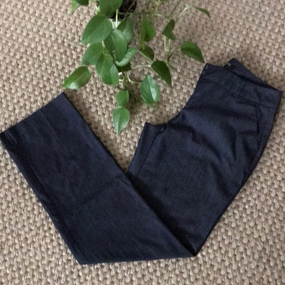 Apt. 9 Size 4 Dress pants in a dressy denim style